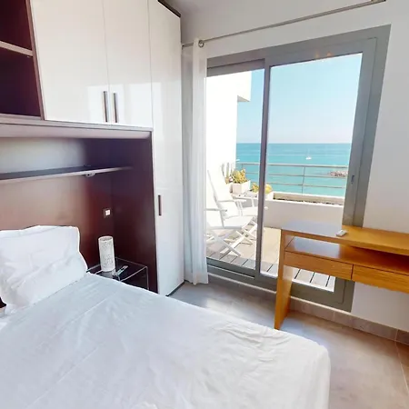 Apartment Magnifique 3p Face Avec Terrasse De 46m² Et Parking Prive - Fr-1-196-250 Menton